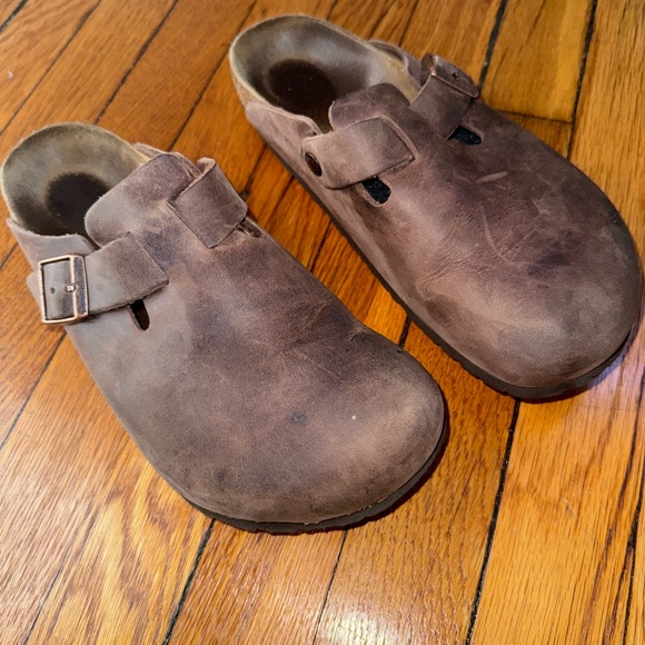 Boston Birkenstocks
Habana Oiled Leather
Purchased March 2024 - Picture 2 of 4